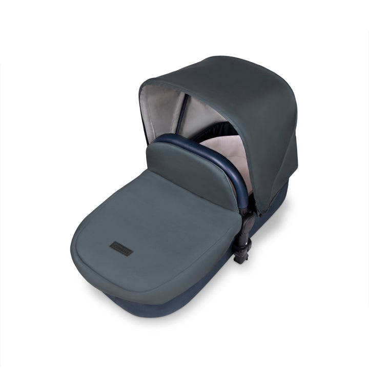 Stomp V4 All In One Travel System with Galaxy Car Seat and Isofix Base - As Good As New